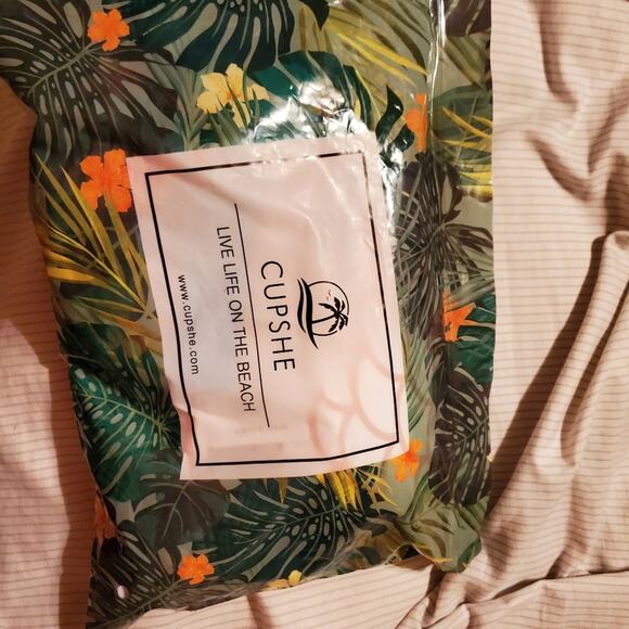 Cupshe Fish Scales Print One Piece 0X NWT - Picture 8 of 8